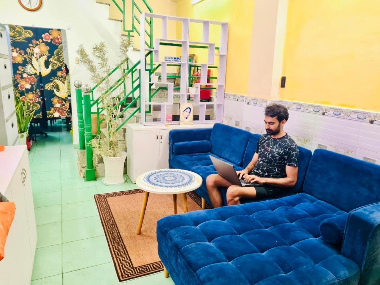 花ren Hostel Ho Chi Minh City Exterior photo